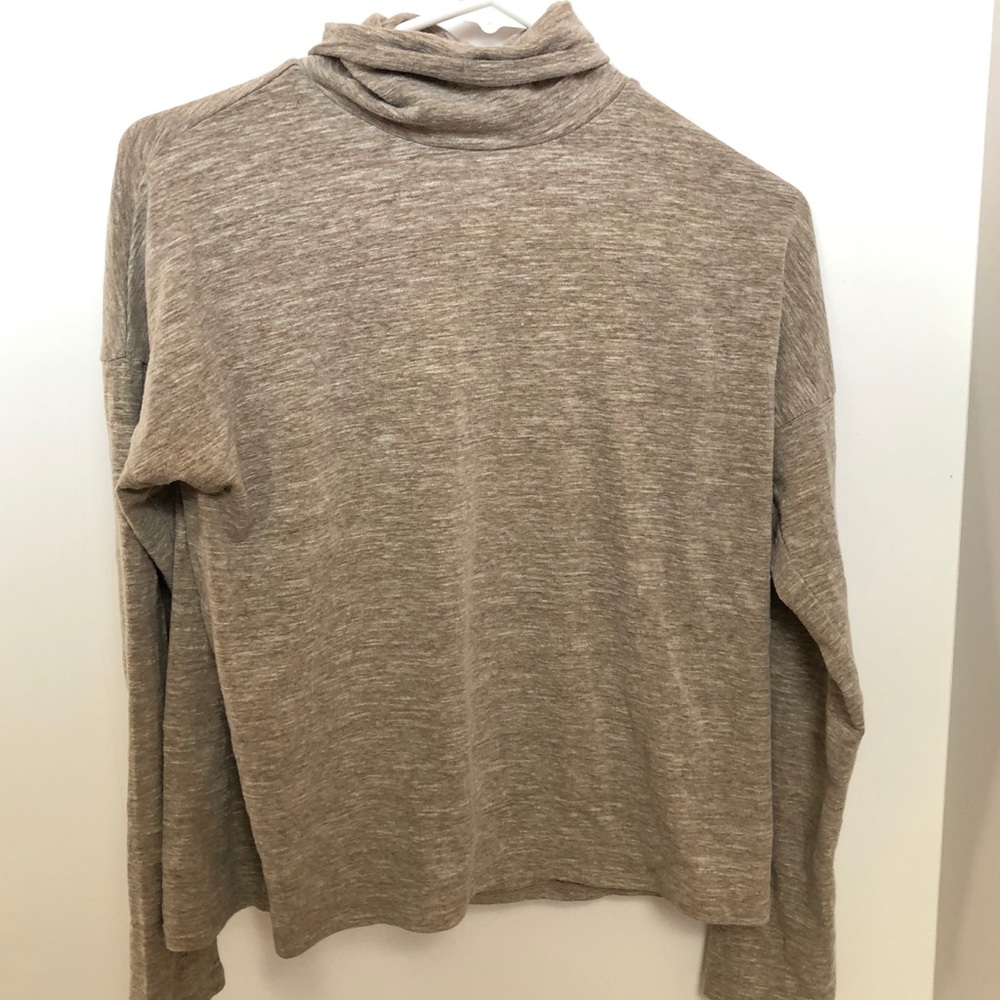 Madewell heather taupe boxy turtleneck
